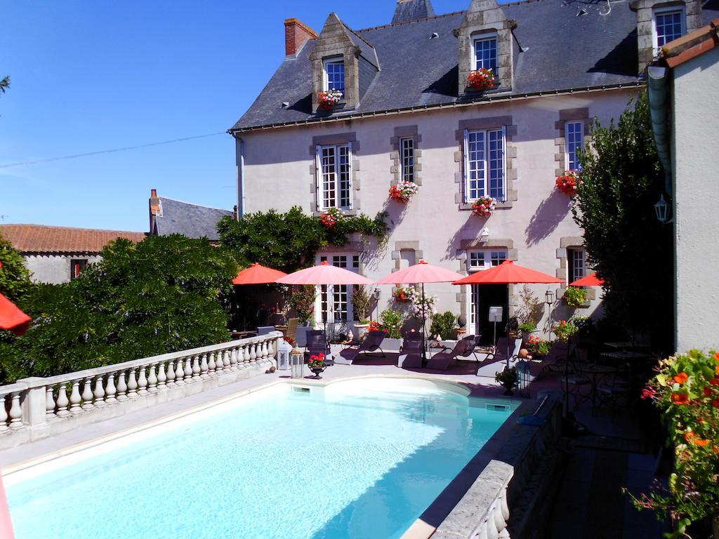 Le Petit Chateau - Tiffauges Proche Puy Dufou Экстерьер фото